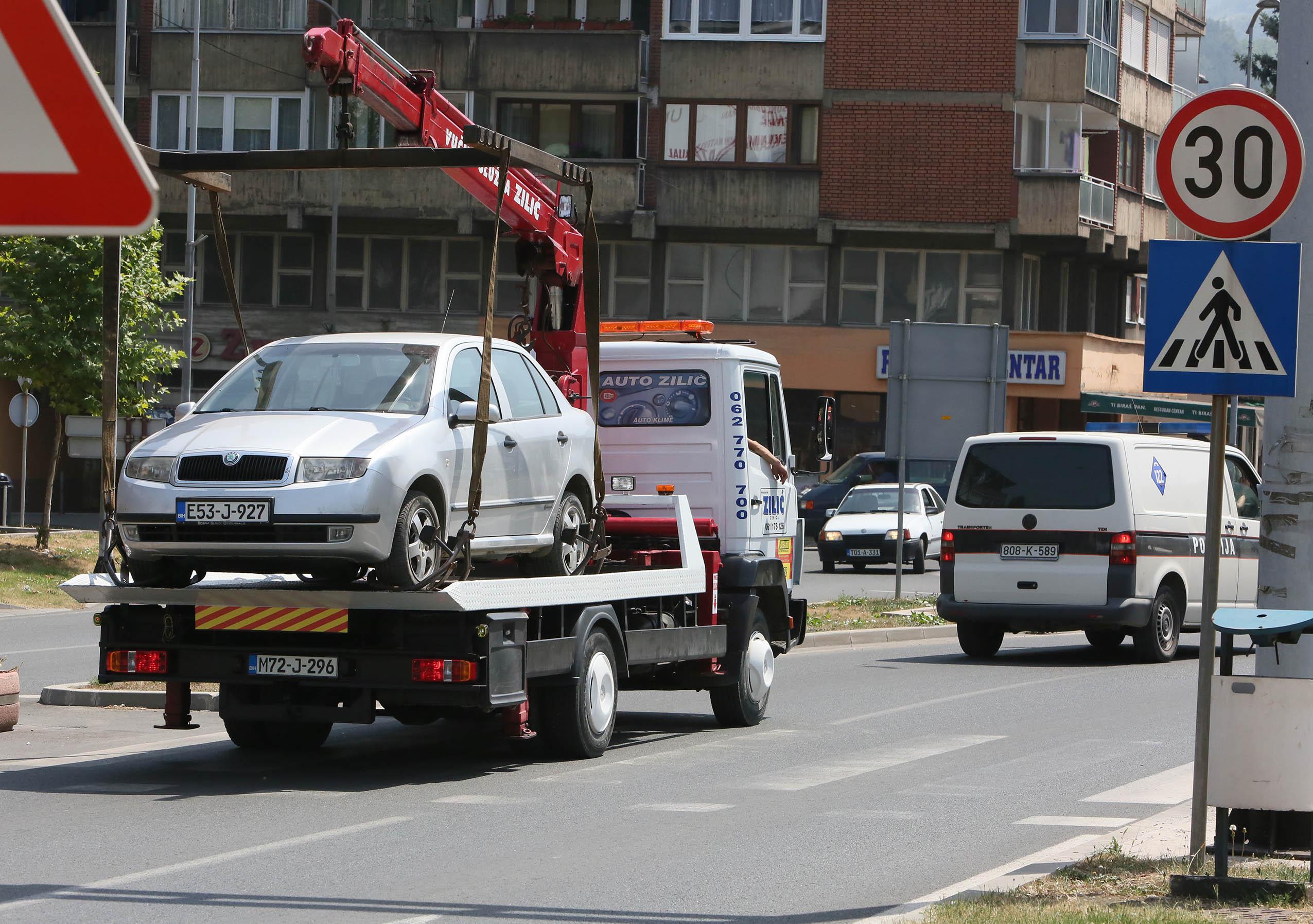 Zenica: Policijski službenici u Banlozima pronašli ukradenu Škodu