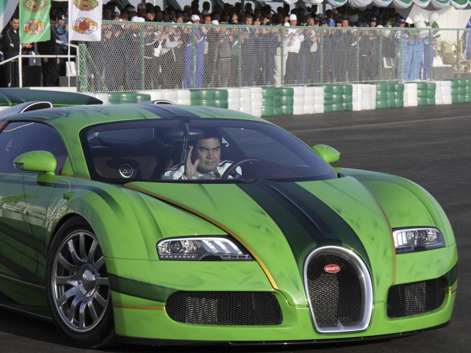 Berdimuhamedov vozi Bugatti Veyron - Avaz