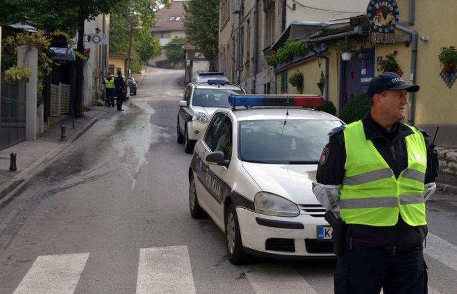 Sudski policajac i službenik MUP-a spriječili pljačku banke u Odžaku