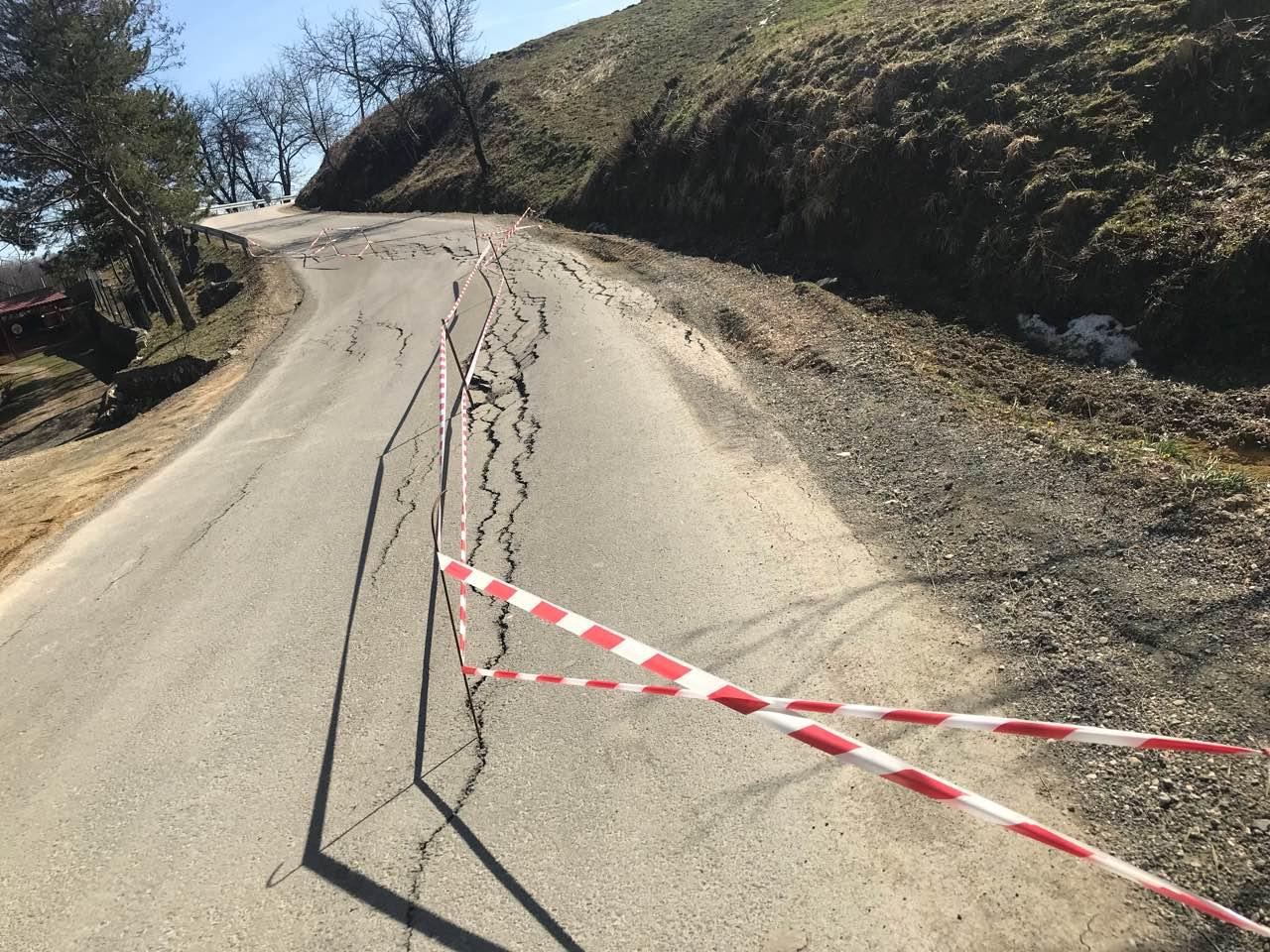 Klizište prijeti da prekine frekventnu saobraćajnicu - Avaz