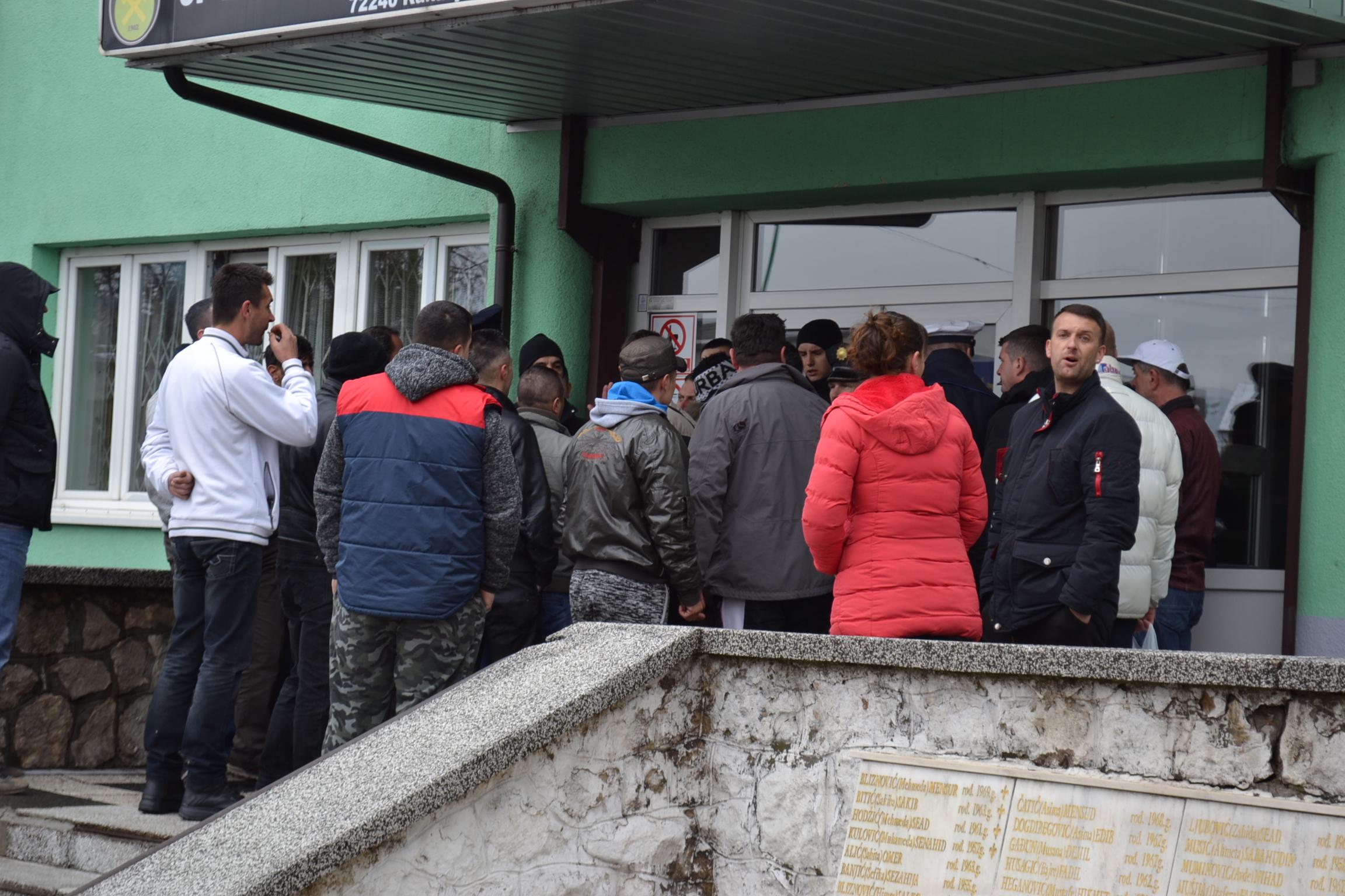 Protesti ispred direkcije Rudnika Kakanj