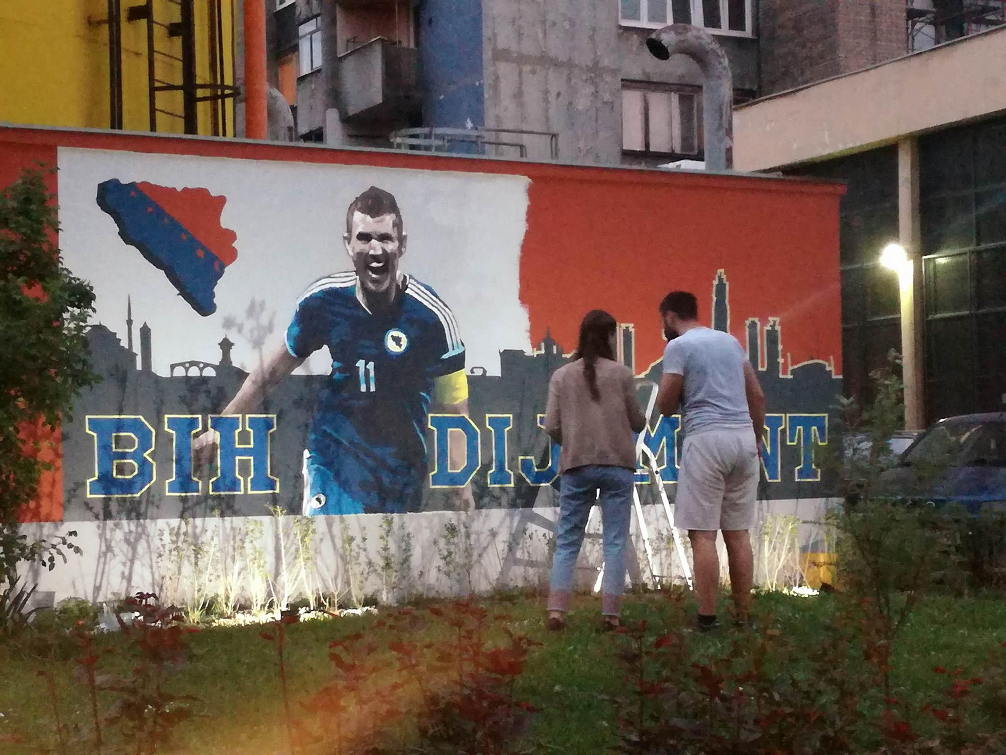 Džeko dobio mural u naselju Hrasno: Hvala mojim prijateljima iz Sarajeva na posveti