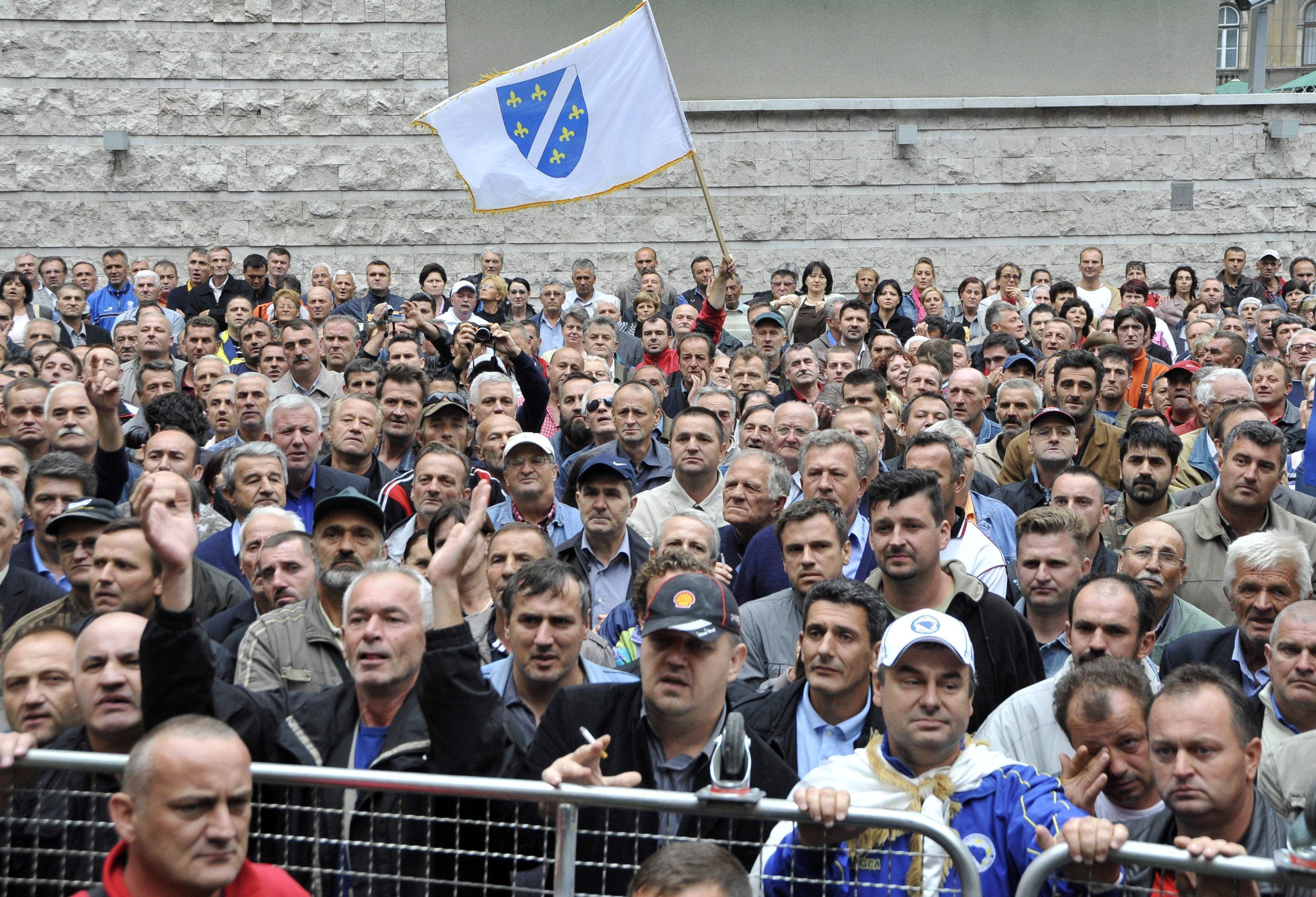 Još jedna prevara Vlade Federacije BiH: Borcima "ukraden" vojni staž!