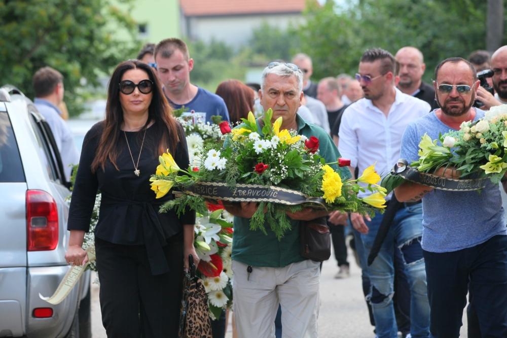 Bol ih je ujedinila: Dragana i Mile zajedno došli na Sinanovu dženazu