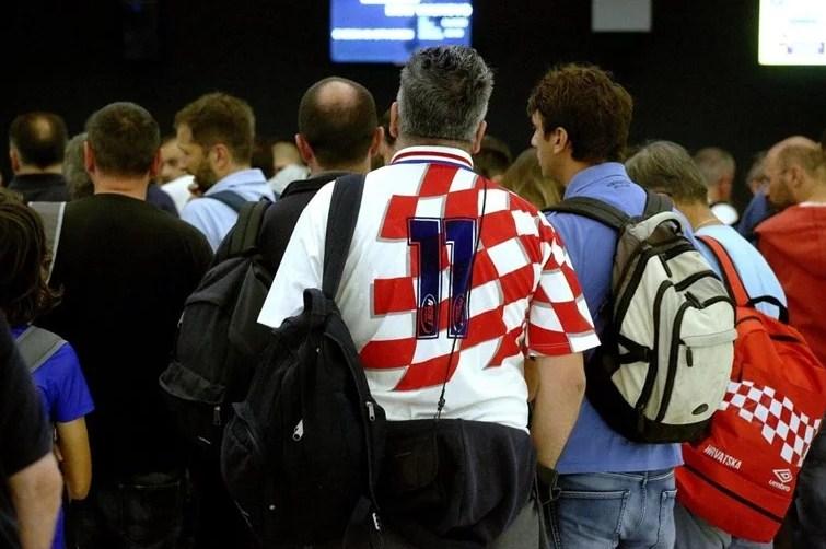 Ludnica na aerodromu u Zagrebu: Za Moskvu poletio najveći putnički avion sa 500 navijača