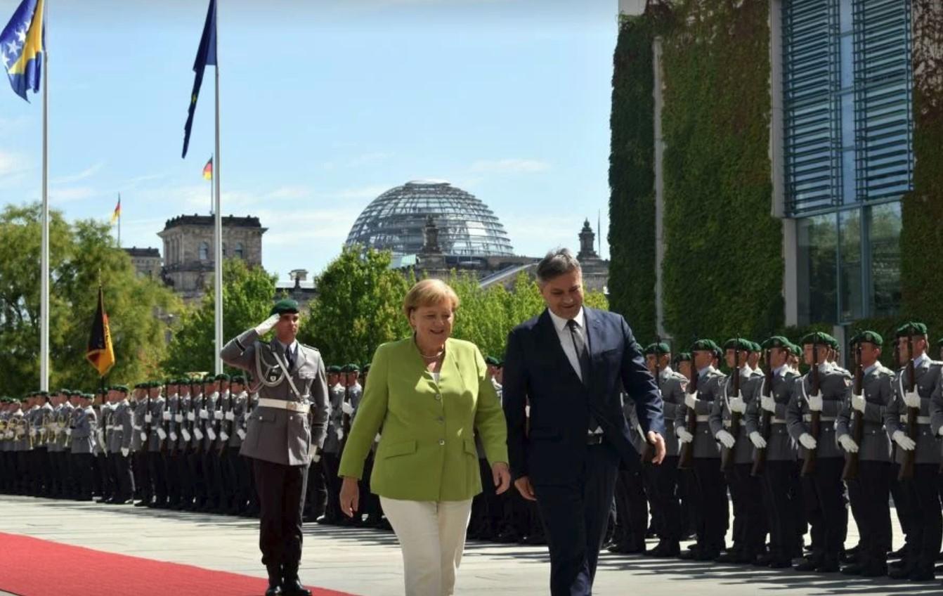 Predsjedavajući Vijeća ministara BiH dočekan uz najviše državne i vojne počasti u Berlinu