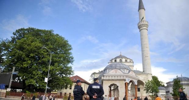 Uhapšen muškarac koji je pucao na džamiju Ferhadiju