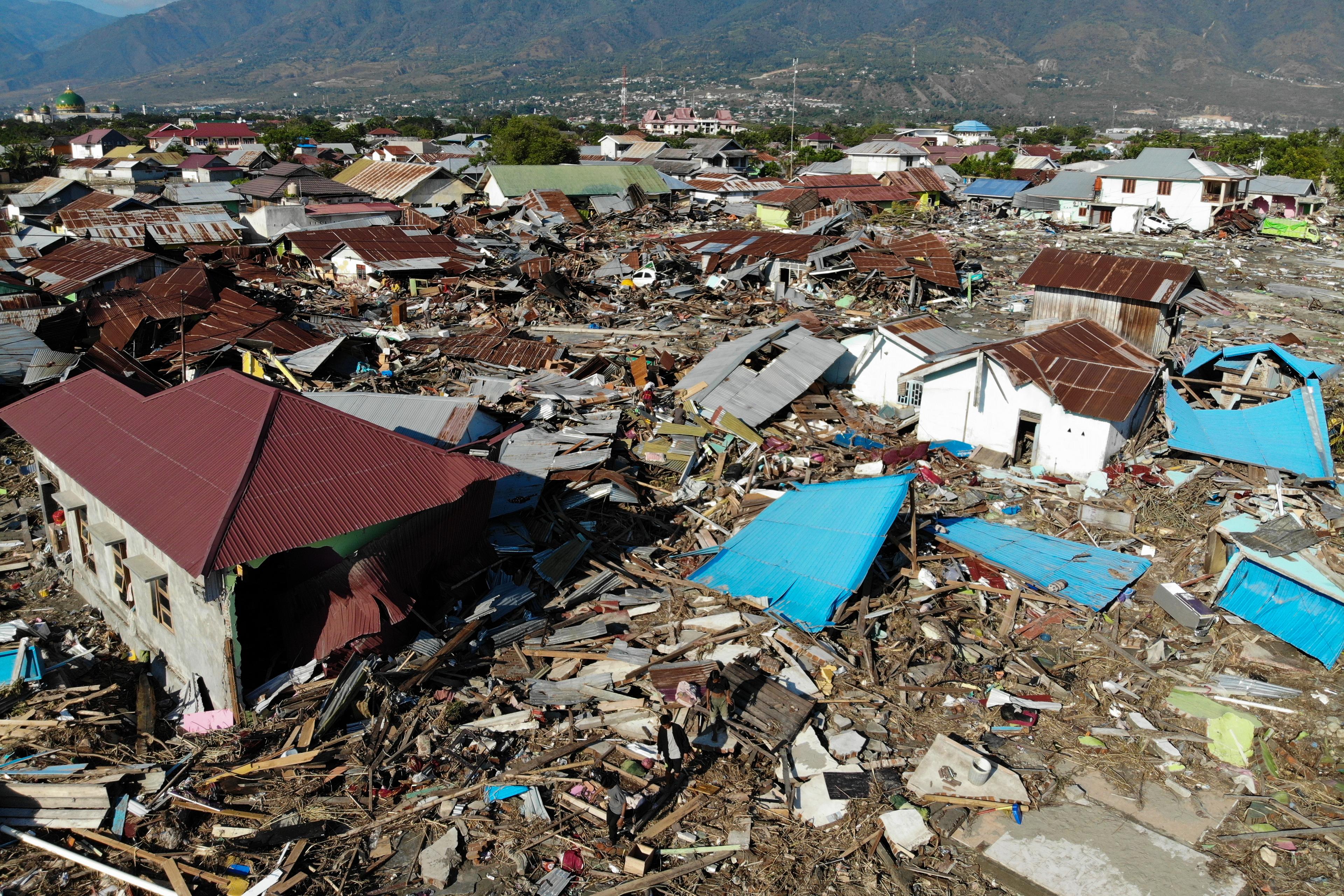 Broj poginulih u potresu i cunamiju u Indoneziji premašio 840