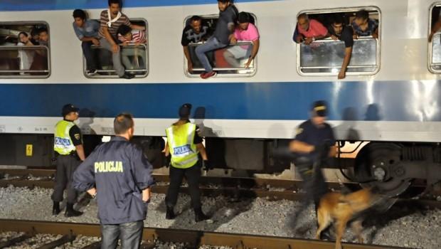 Uhvaćeno 19 ilegalnih migranata, pritvoreni državljani Slovenije i BiH