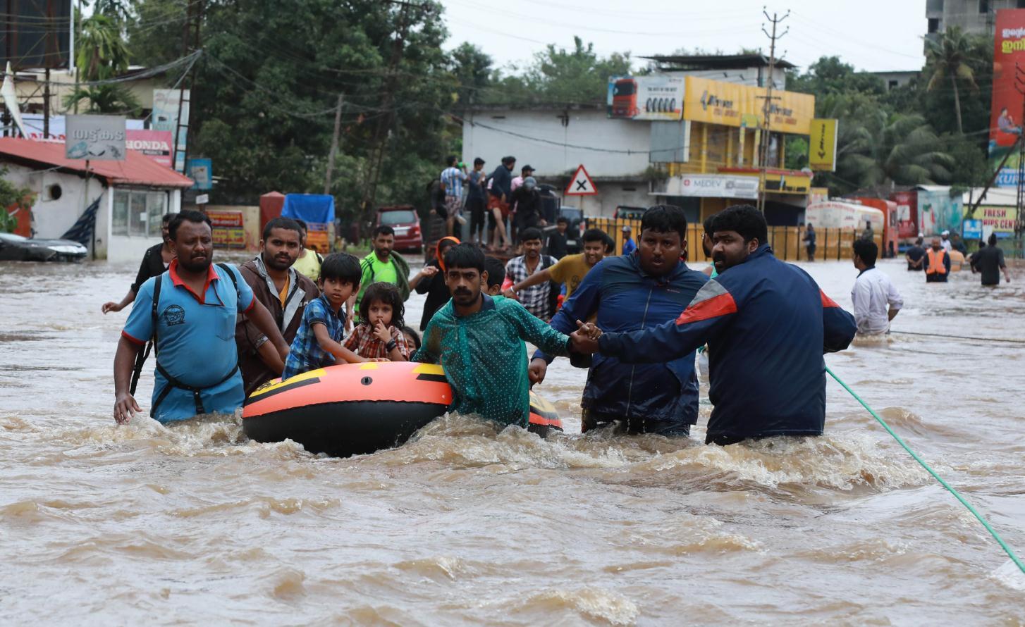Devet žrtava u udaru tropskog ciklona u Indiji