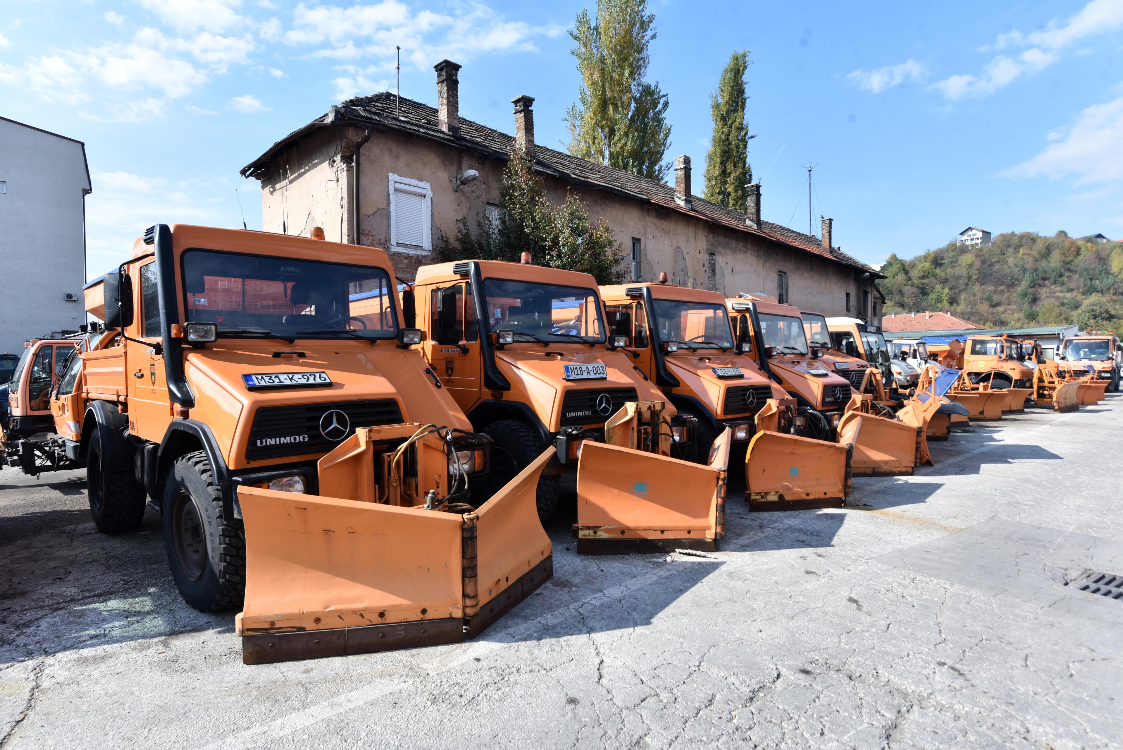 U preduzeću „Rad“ urađen i remont vozila koja su bila angažirana na ljetnom održavanju - Avaz