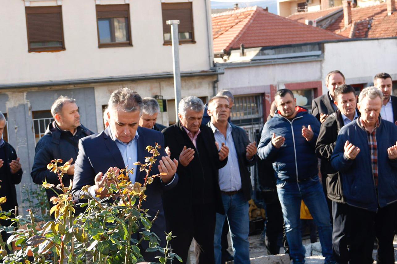 Sa Šehitluka: Proučena Fatiha - Avaz