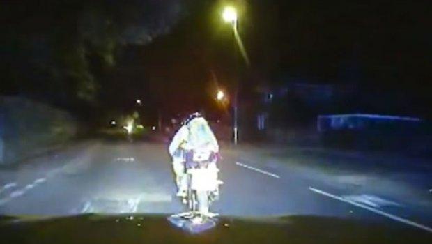 Opasna policijska metoda šokirala javnost: Obaraju lopove s motocikala kako bi smanjili kriminal