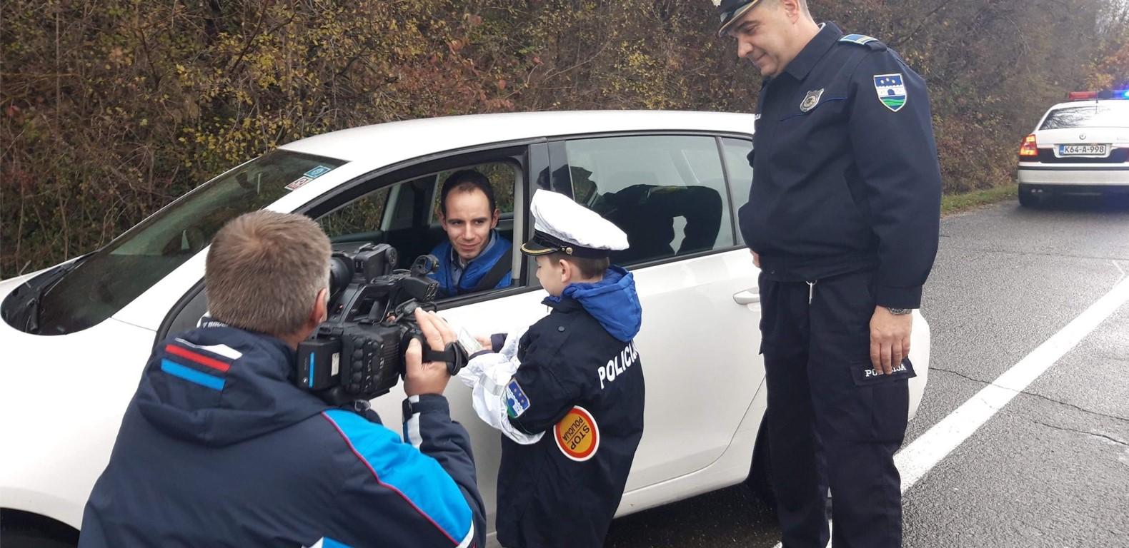 Ispunjena želja sedmogodišnjeg Naila da, bar nakratko, bude policajac