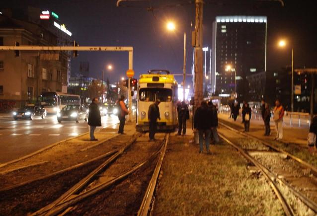 U sarajevskom naselju Marijin Dvor iskočio tramvaj iz šina