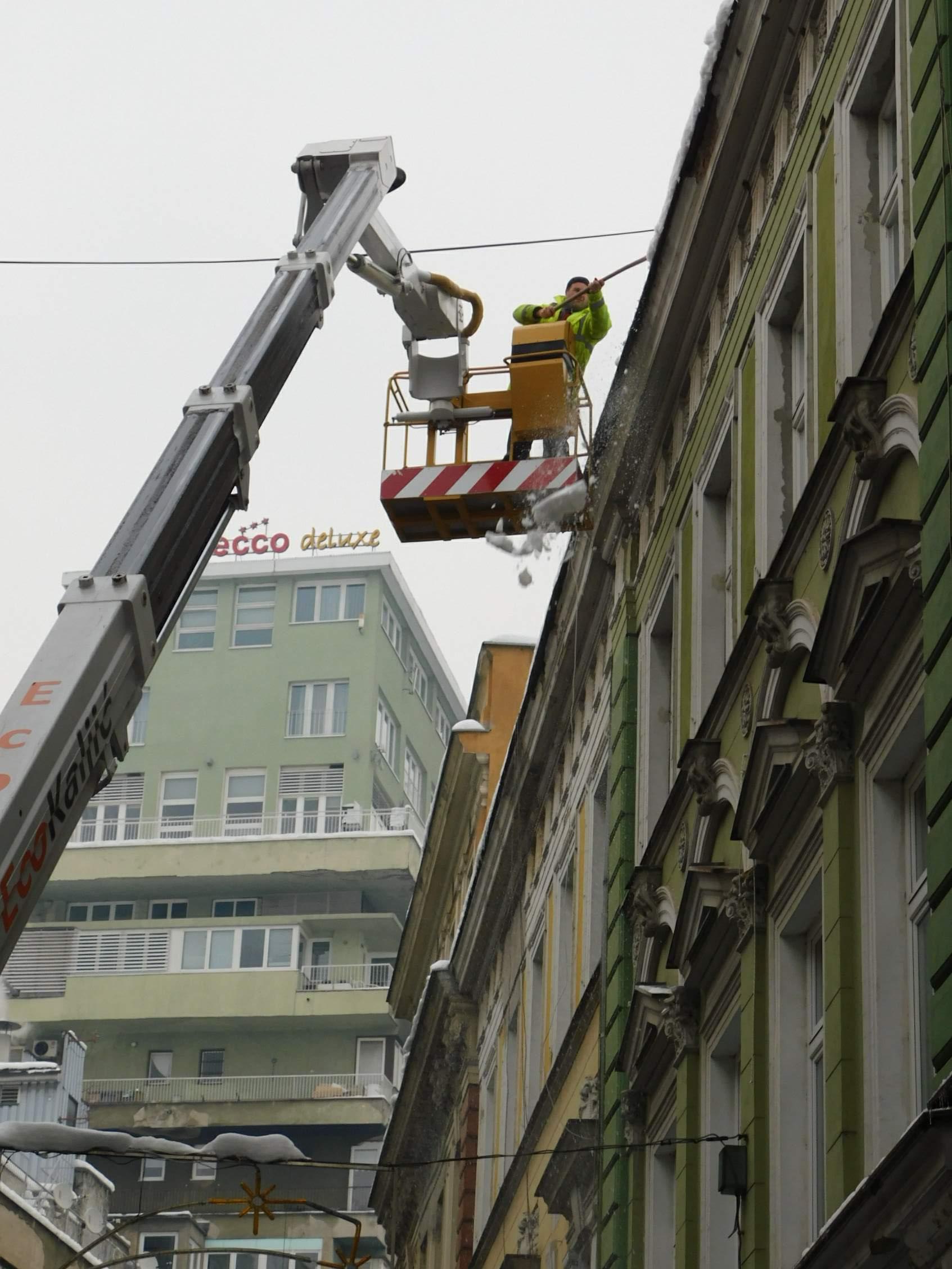 Neophodno da stanari i upravitelji zgrada poduzimaju preventivne mjere - Avaz