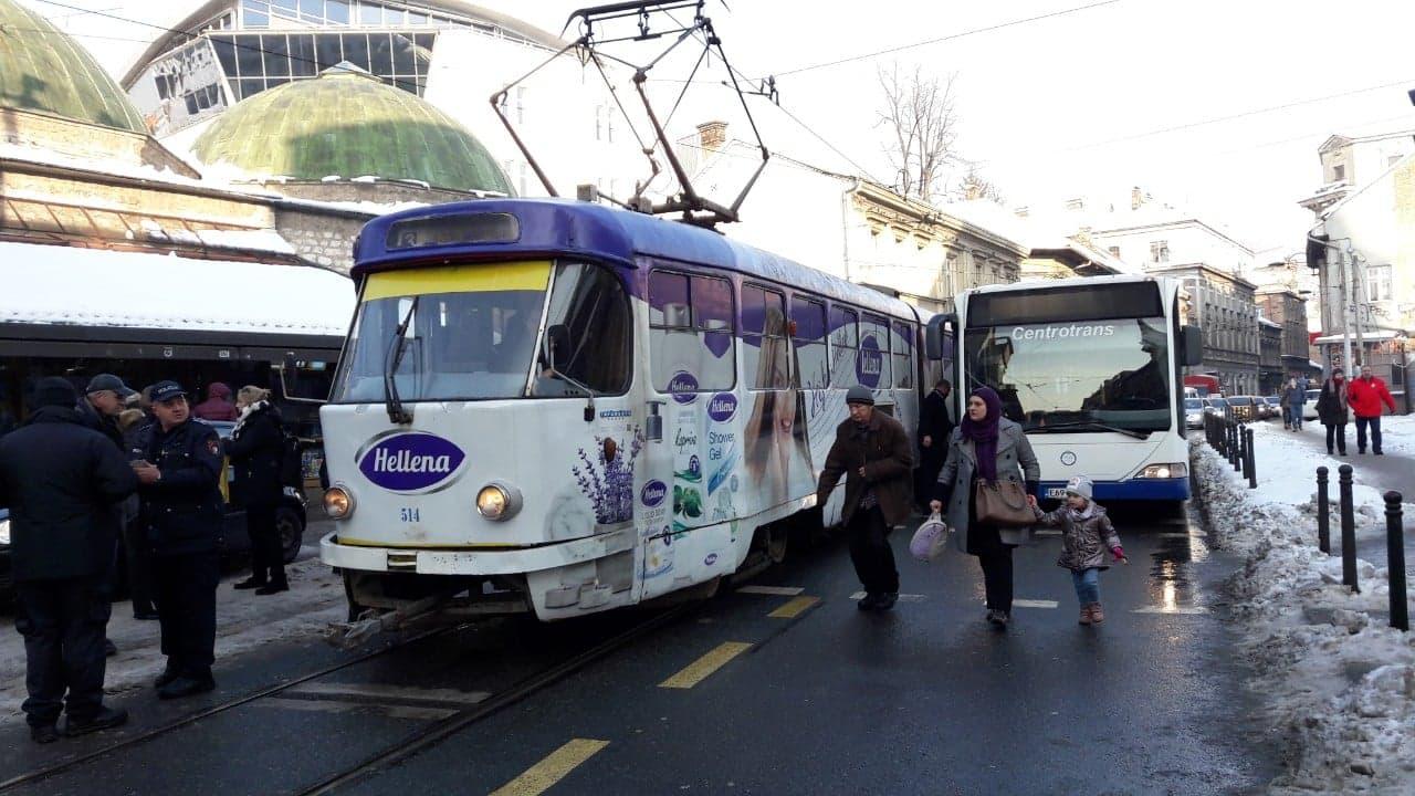 Zbog manjeg udesa obustavljen tramvajski saobraćaj u centru Sarajeva