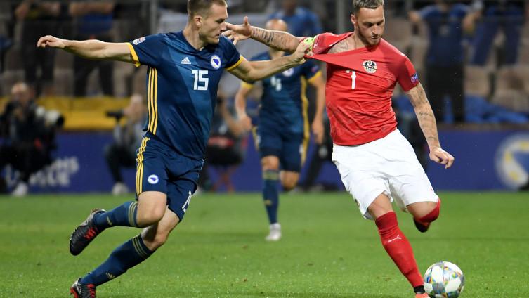 Marko Arnautović se povrijedio i na štakama napustio stadion