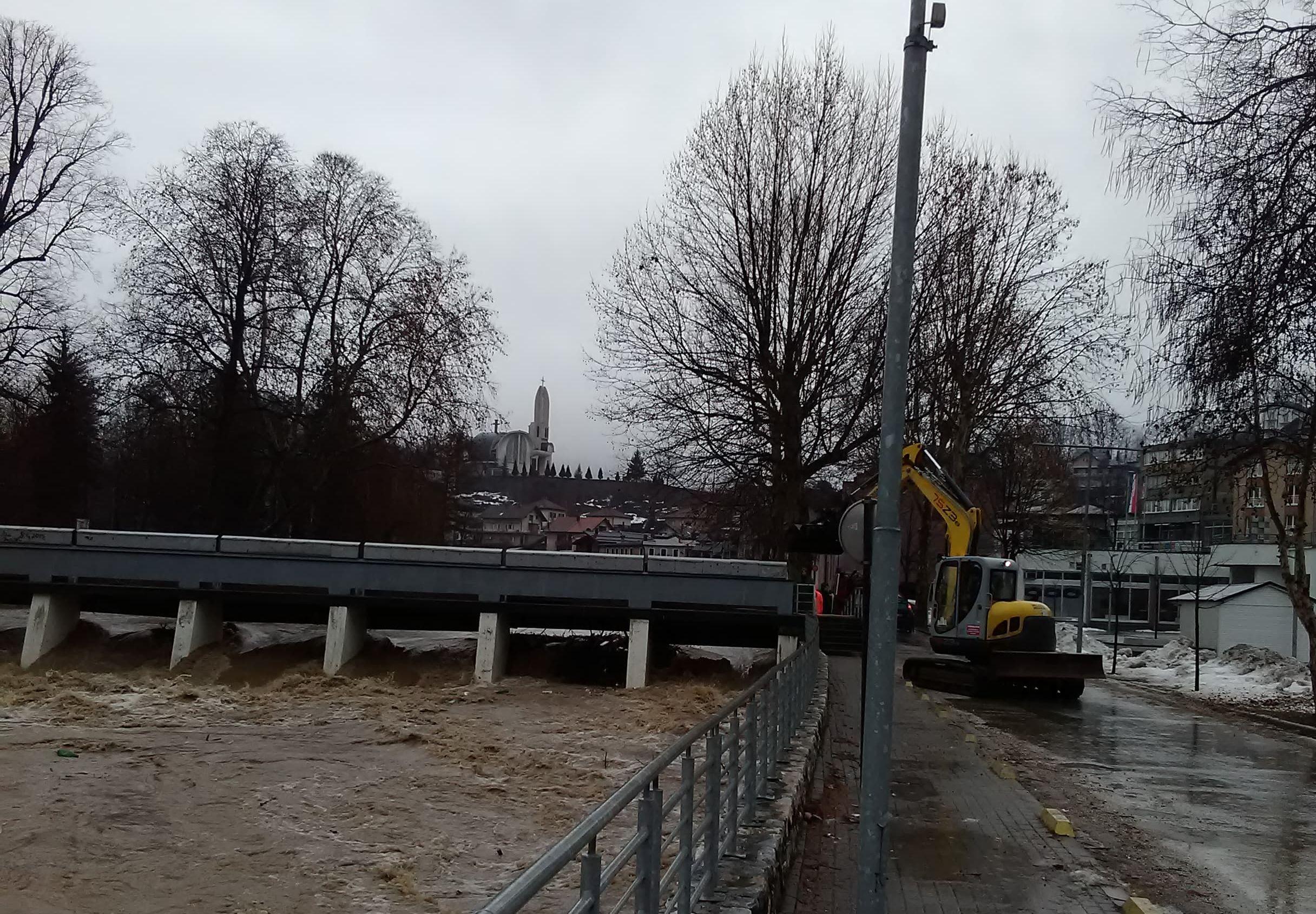 Porast nivoa rijeka u Kiseljaku - Avaz