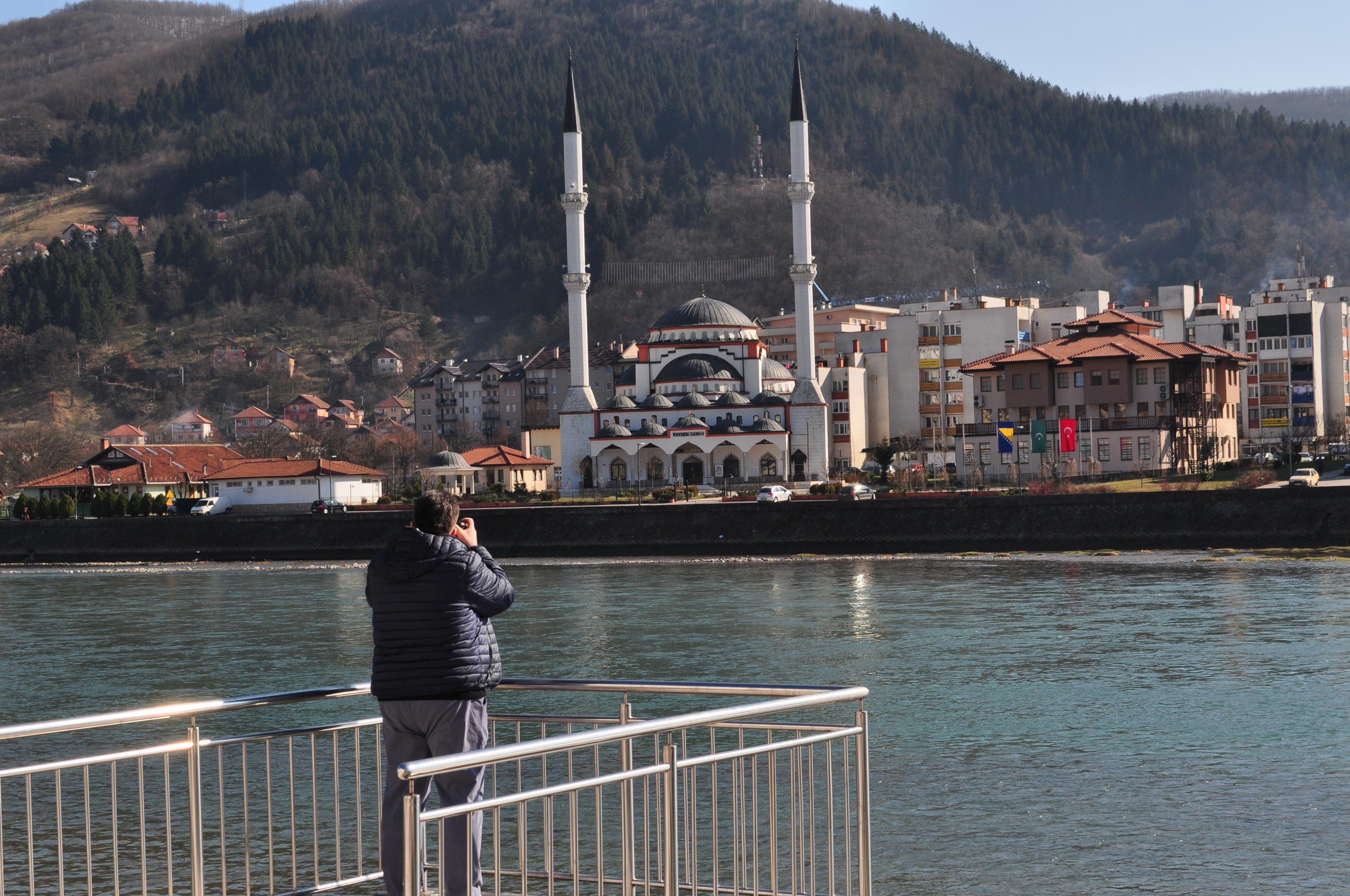 Baškim Bajrami: U slobodno vrijeme stetoskop zamijeni fotoaparatom - Avaz