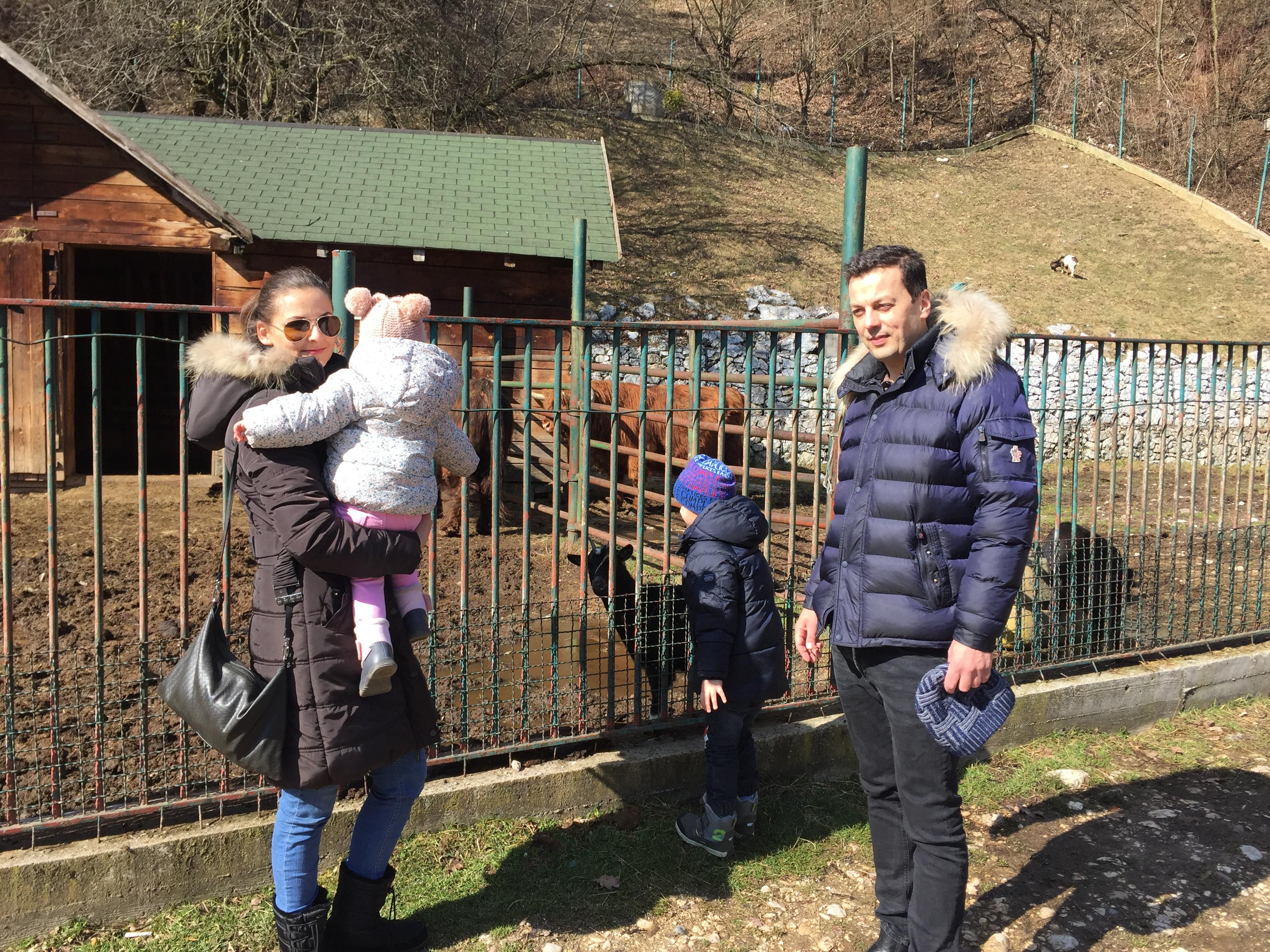Brano Josipović u društvu supruge, kćerke i sina - Avaz