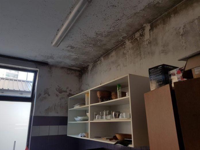 Kuhinjske prostorije uništene od vlage i loše ventilacije - Avaz