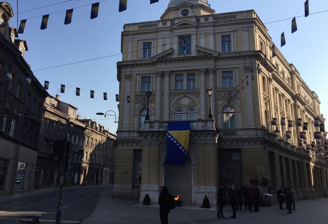 Ukrašene saobraćajnice u Sarajevu - Avaz