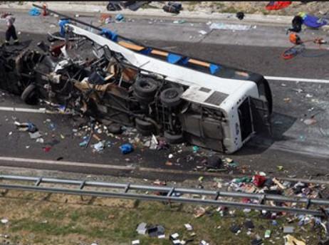 Autobus se prevrnuo u toku vožnje - Avaz