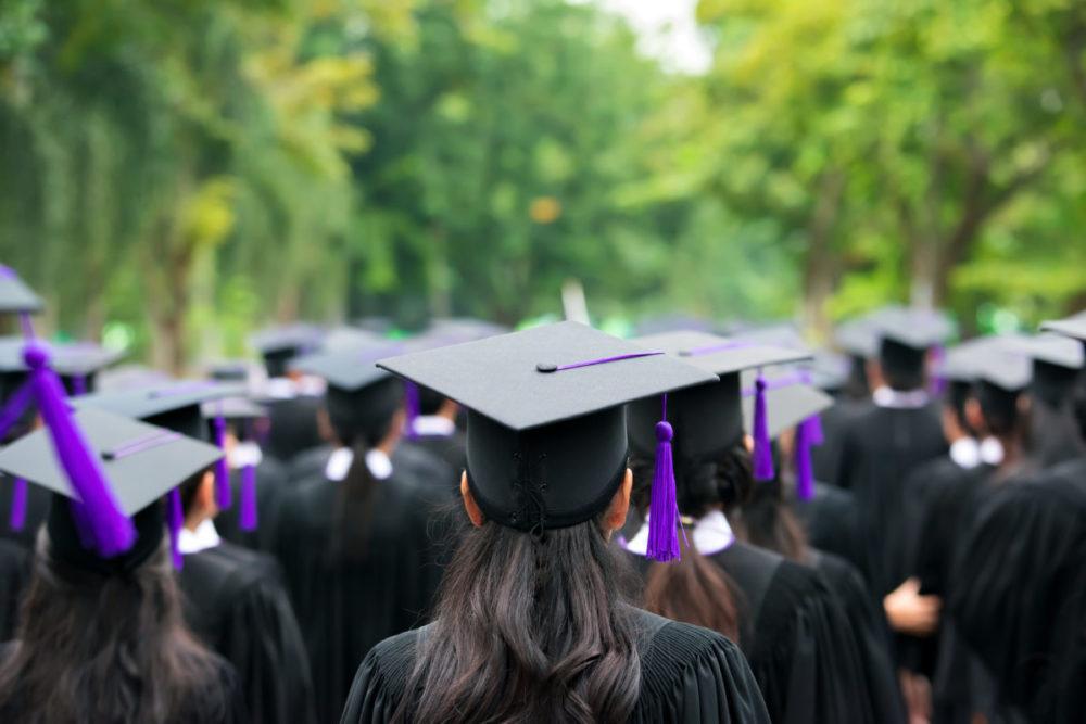 Potpisivanje ugovora o stipendiranju učenika i studenata