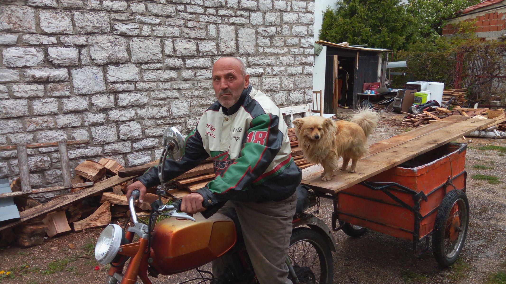 Narandžasti Tomos je tegljač, plavi samo za paradiranje