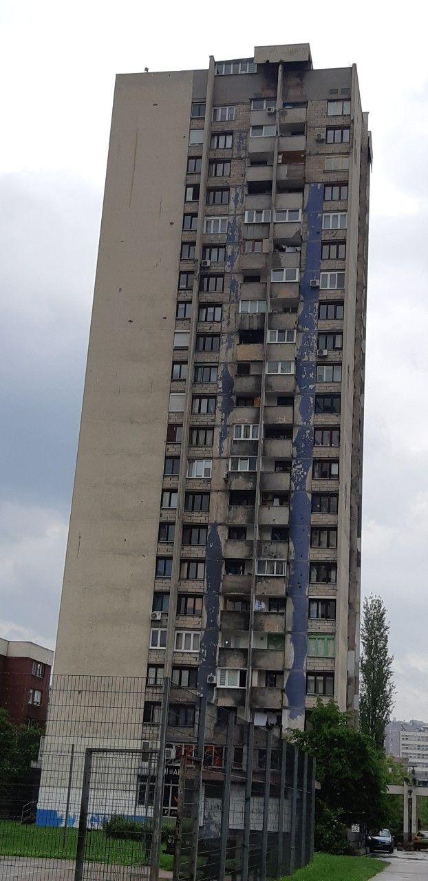 Koliko košta ljudski život, a koliko lift koji nam pripada