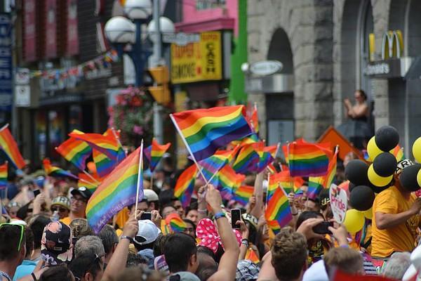 Protiv Parade protestirao mali broj građana - Avaz