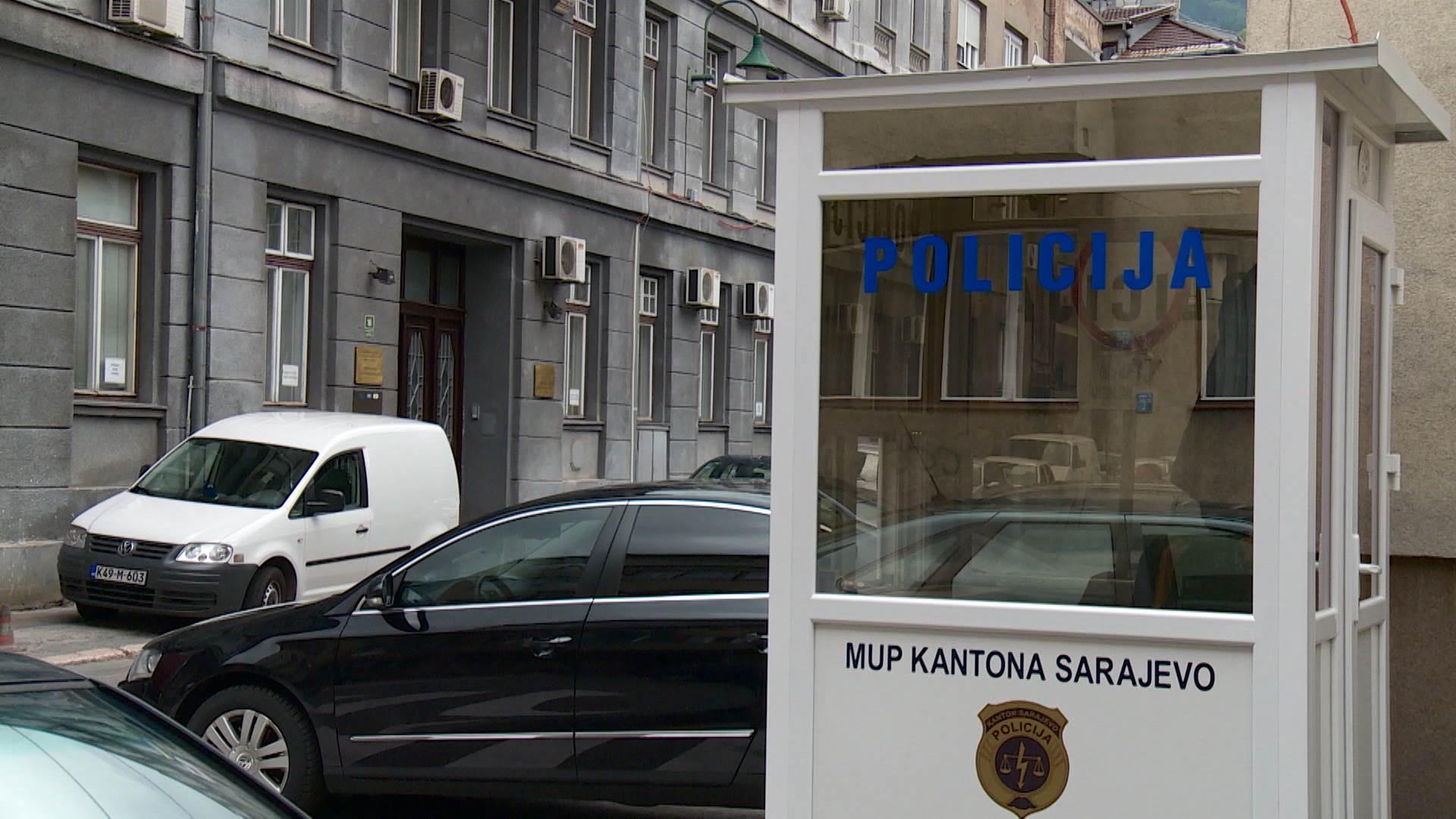 Prijavljeno u Sarajevu: Bacili mu bombu ispred kuće