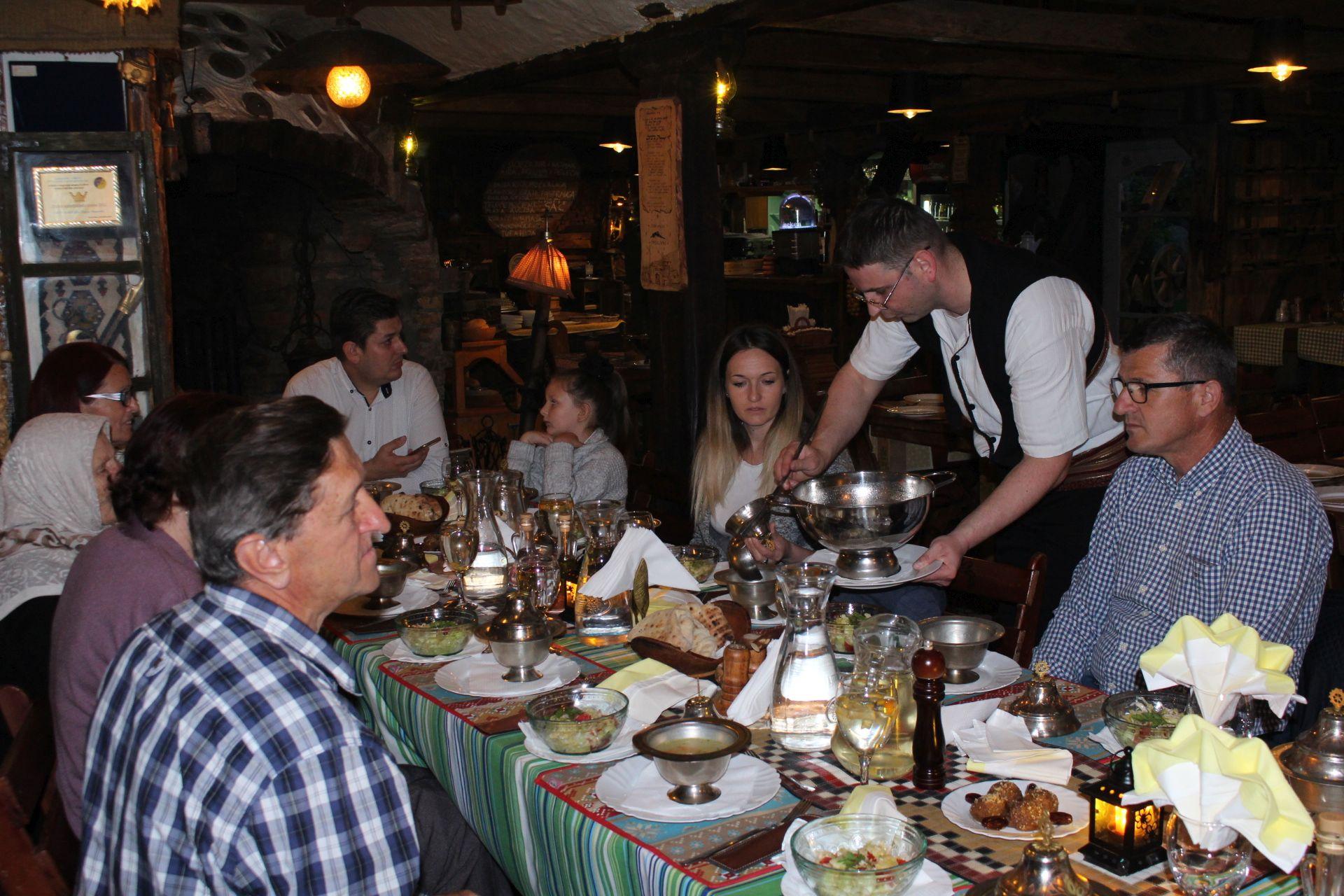 Iftar među starinama, u skoro nestvarnom ambijentu