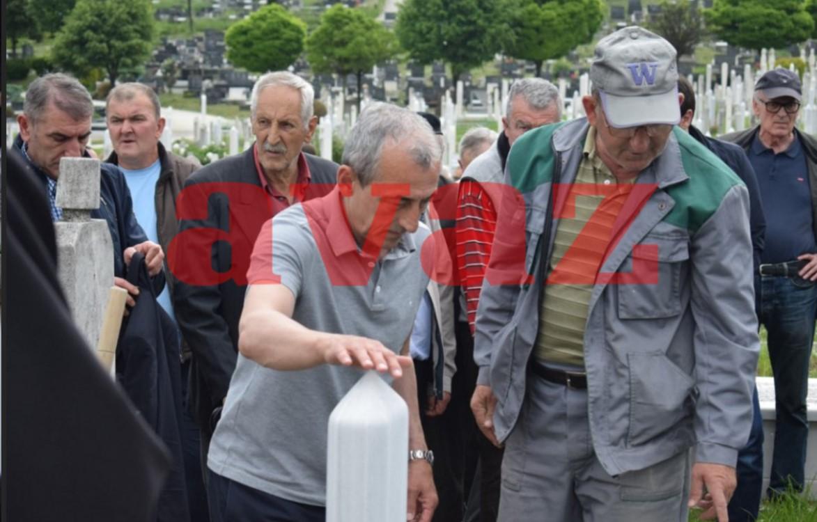 Klanjana dženaza majci Mehmeda Baždarevića