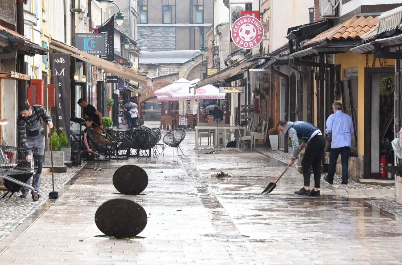 Bez većih materijalnih šteta nakon jučerašnjeg nevremena u Sarajevu