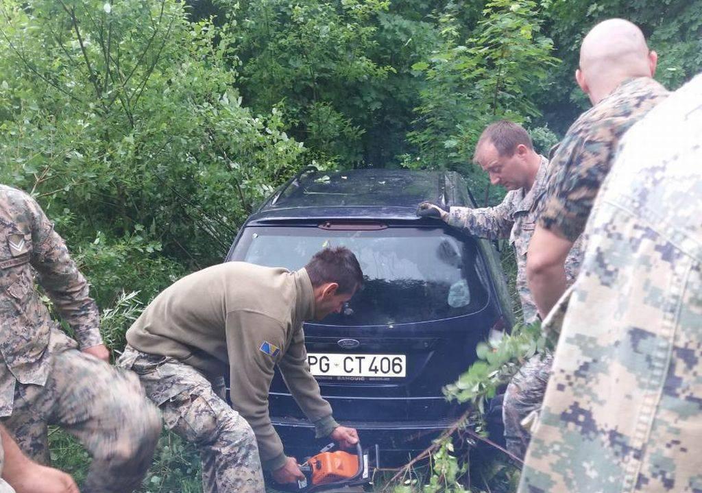 Pripadnici Oružanih snaga BiH pomogli povrijeđenim Crnogorcima