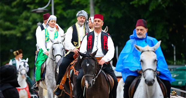 Sutra ispraćaj konjanika na 509. ''Dane Ajvatovice"