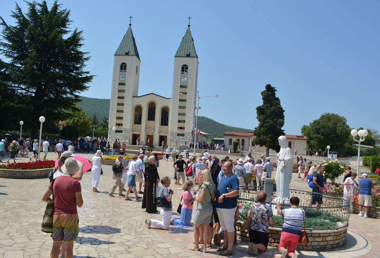 Hoserovo prisustvo uvod je da svetište prizna i Vatikan?