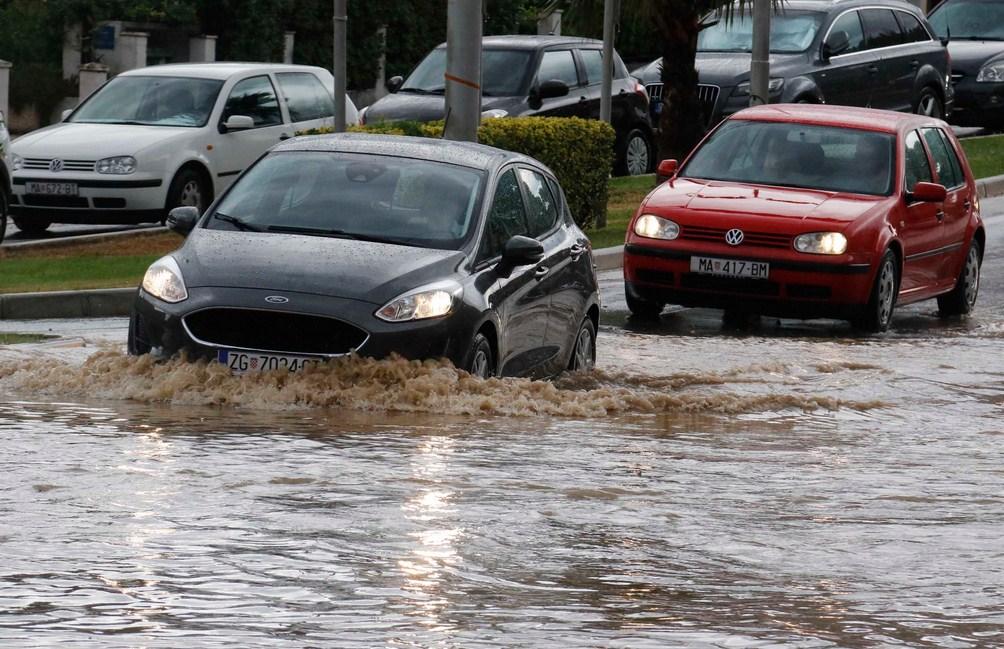 Saobraćajni kolaps u Dalmaciji - Avaz