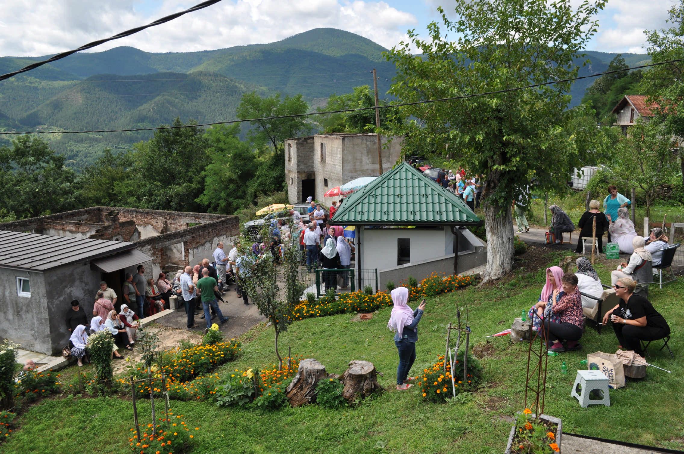 Jasin pred duše nevinih u Koritniku kod Višegrada : Među žrtvama i beba od dva dana