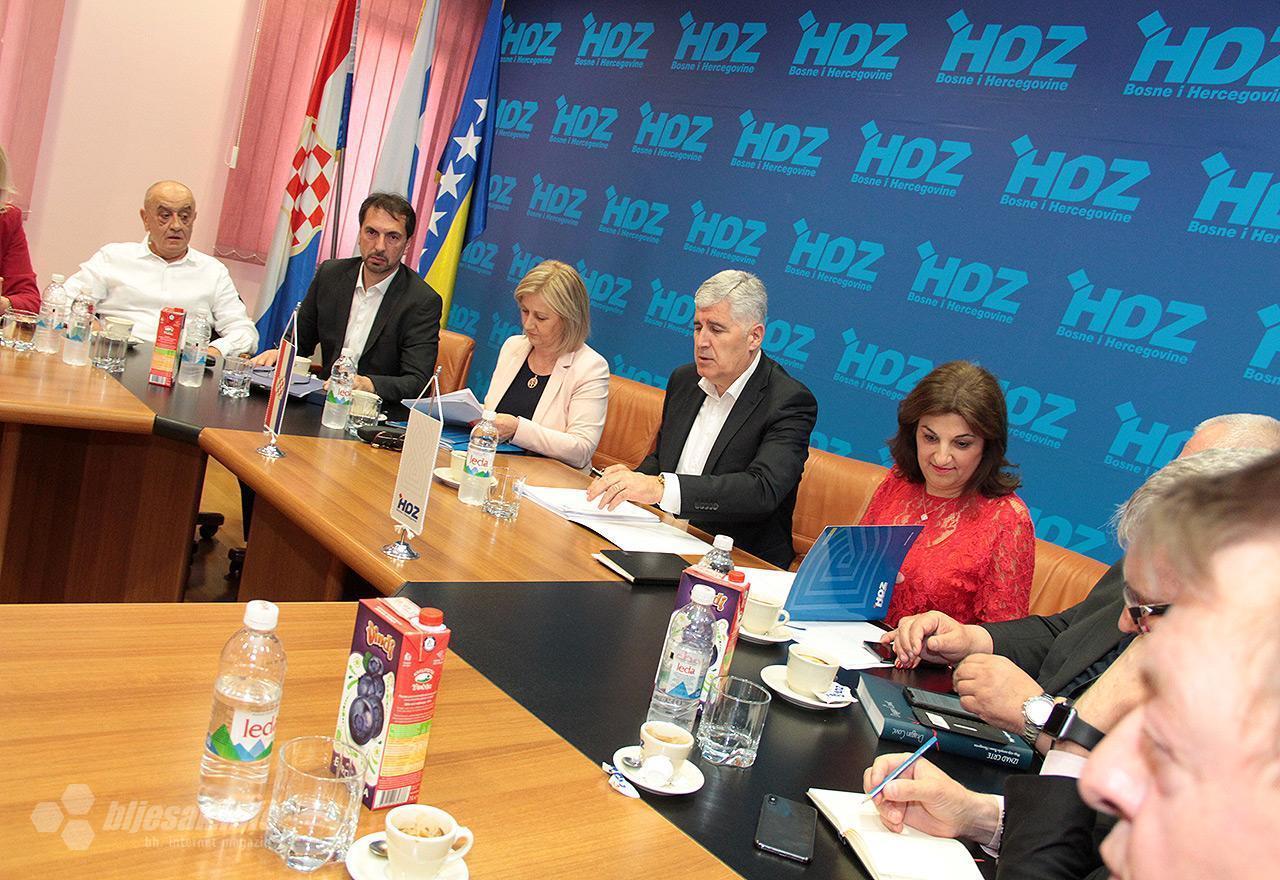 HDZBiH: Hitno uspostaviti vlast i politički dijalog te ubrzati europski put BiH