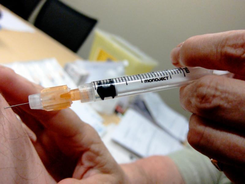 Nema tačnih podataka koliko je zaraženih vakcinisano - Avaz