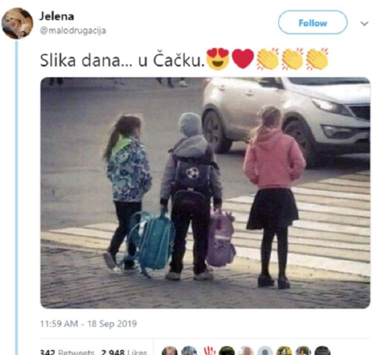 Fotografija koja je oduševila region: Ovaj gest dječaka daje nadu za bolju budućnost