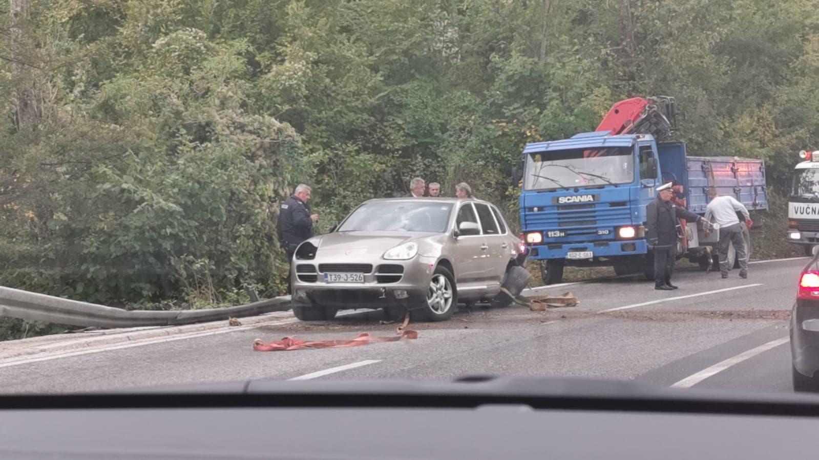 Velike gužve zbog udesa na izlazu iz tunela Ivan prema Konjicu