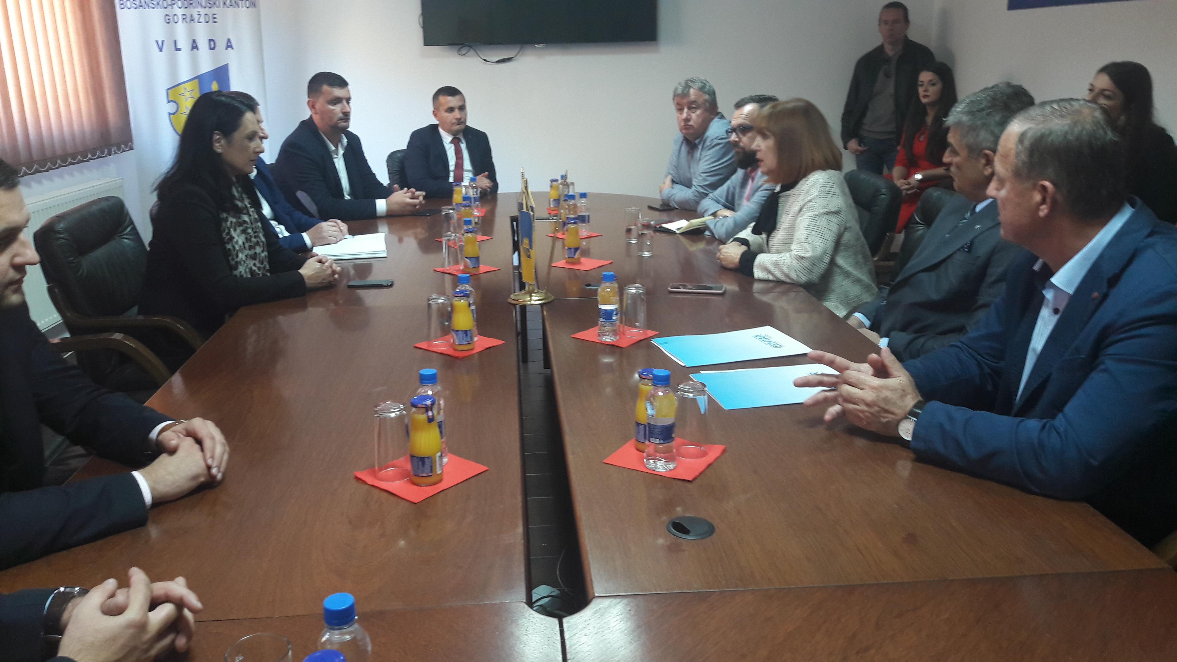 Potpredsjednica FBiH Melika Mahmutbegović i načelnik Centra Nedžad Ajnadžić u zajedničkoj posjeti Foči i Goraždu