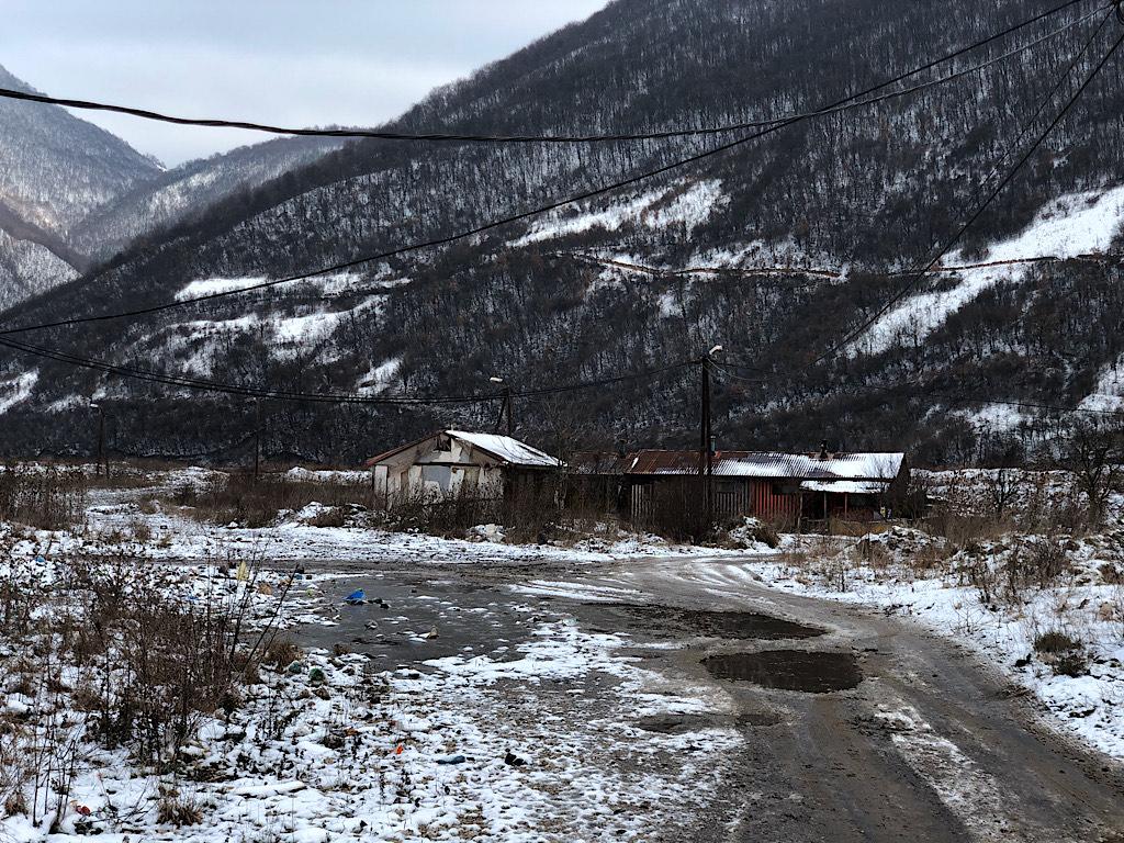 Romi u izbjegličkom naselju Banlozi kod Zenice - Avaz