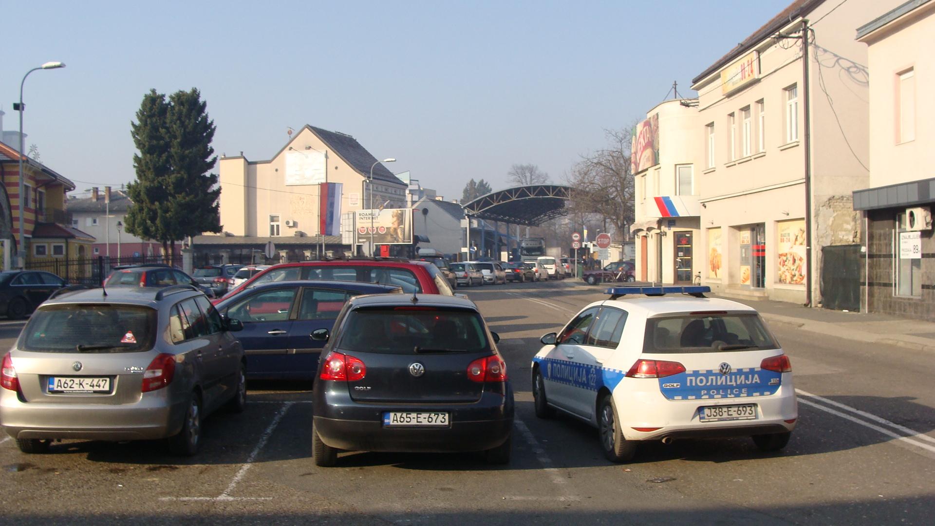 Saobraćaj na izlazu iz naše zemlje reguliraju policajci - Avaz