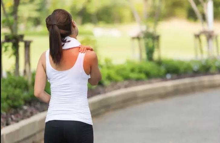 Mnoge osobe koje imaju psorijazu, ekcem ili rozaceu spas su pronašle u ovom ulju - Avaz