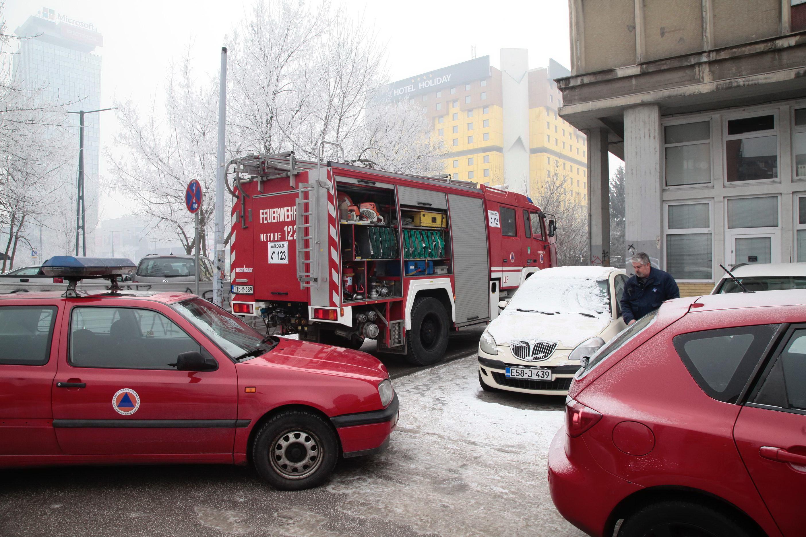 Brza reakcija vatrogasaca - Avaz